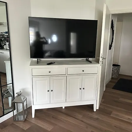 Apartment Ambiente 3 *